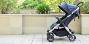 Guide on what baby gear do I need – strollers and infant car seats.